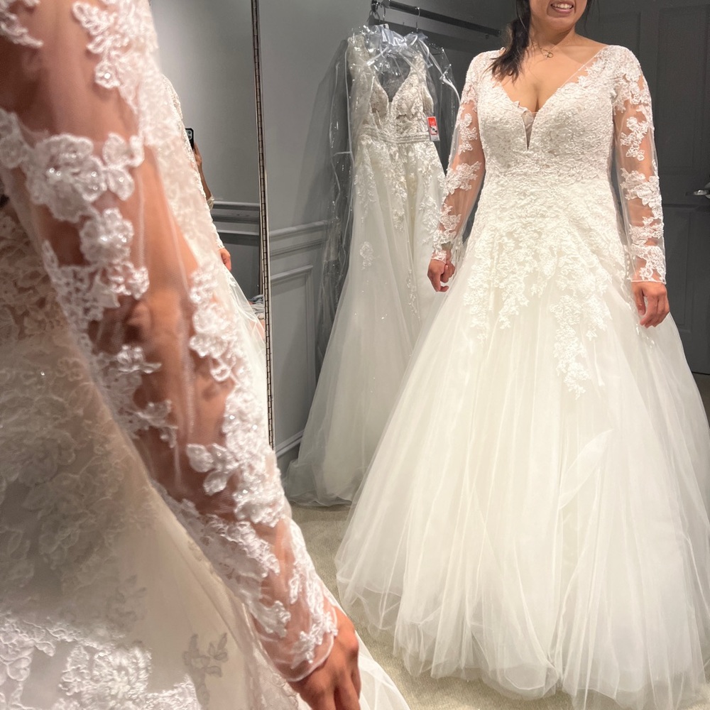 Pronovia wedding dress size 14